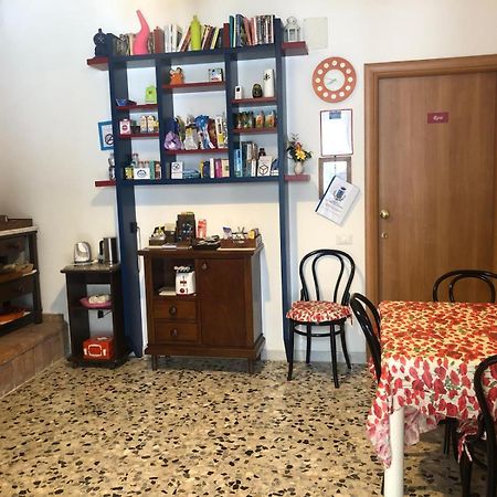 La Piccola Casa Del Cinema Hotel Giffoni Valle Piana Bagian luar foto
