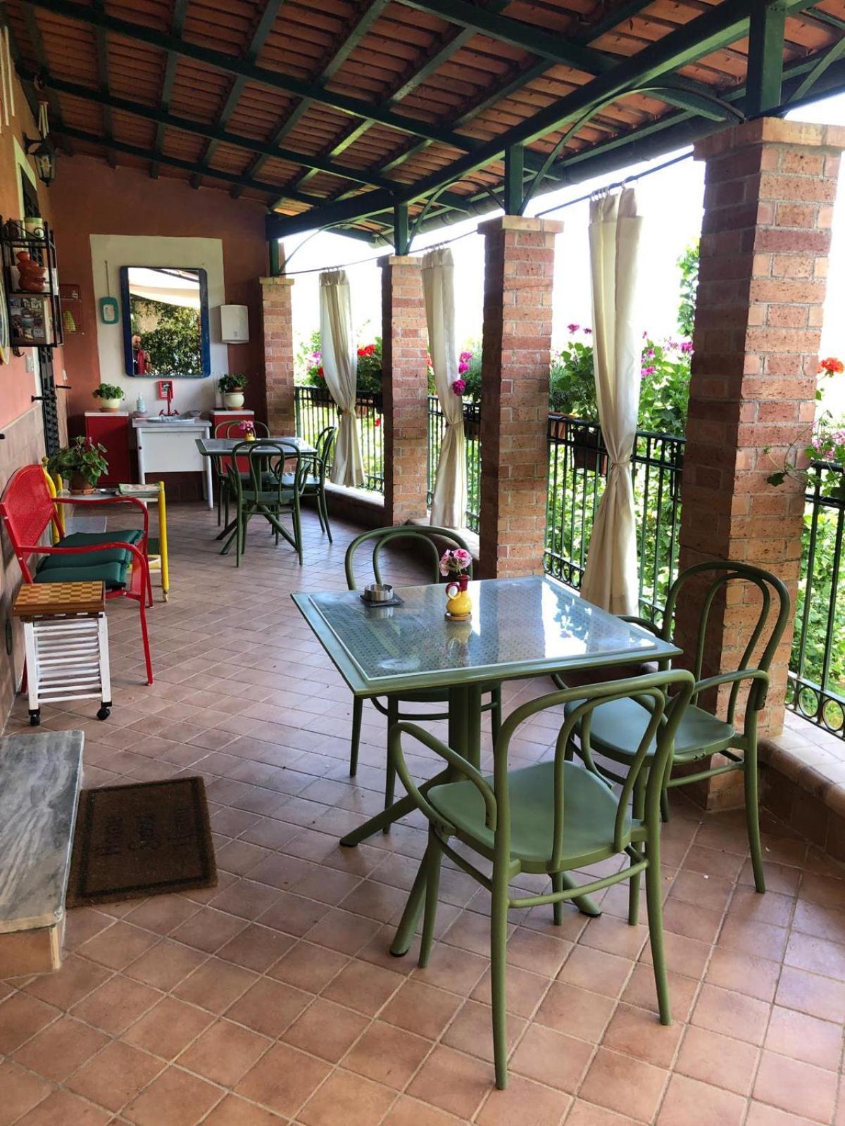 La Piccola Casa Del Cinema Hotel Giffoni Valle Piana Bagian luar foto