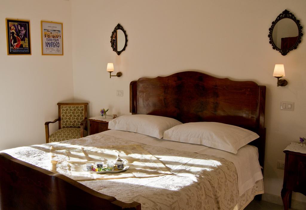 La Piccola Casa Del Cinema Hotel Giffoni Valle Piana Bagian luar foto