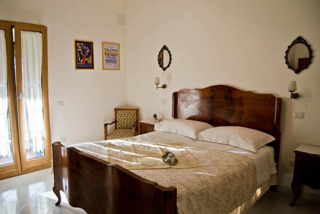 La Piccola Casa Del Cinema Hotel Giffoni Valle Piana Bagian luar foto